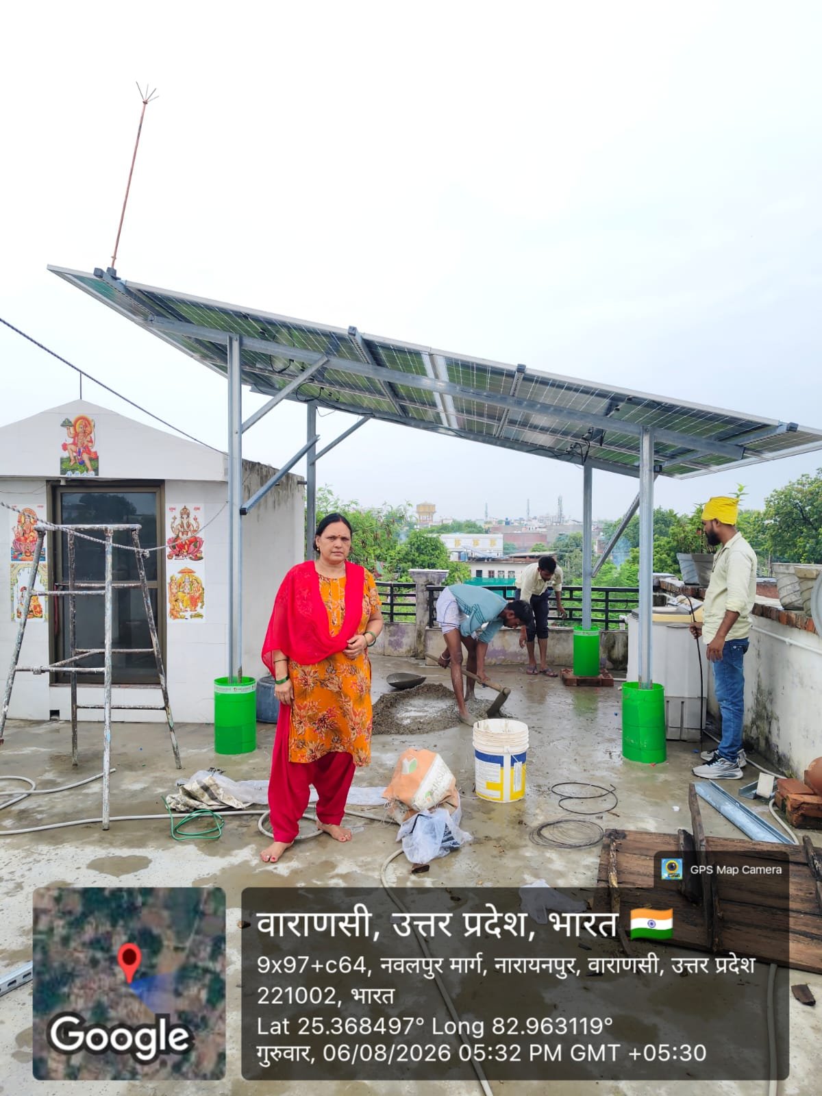 Meena Tiwari image